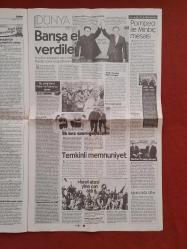 Cumhuriyet Gazetesi 28 Nisan 2018 Apoletli Ziyaret,AİHM Kritik Rol Oynayacak,Güney ve Kuzey Kore Liderleri Barış İçin Buluştu,Oy İsteyen AKP'lilere Demirtaş'ı Hatırlatın,İyi Parti Düğümü,İsrail Ateşi Yine Can Aldı,Dünya Konuşuyor,Gurur Duyuyorum,Galatasaray'a Özel Prim,İspanya'dan Uşak'a Geçtiler