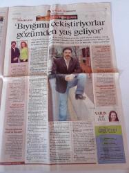 Vatan 34 Gazetesi -  29 Mart 2005 - Beyoğlu'ndaki Buckingham İngiliz Başkonsolosluğu -Bir İstanbul Beyefendisi Halit Kıvanç Fotoğrafı - Scarlett Özlem Dalga - Vadinin Kurtları Erhan Ufak Röportajı