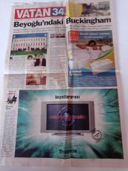 Vatan 34 Gazetesi -  29 Mart 2005 - Beyoğlu'ndaki Buckingham İngiliz Başkonsolosluğu -Bir İstanbul Beyefendisi Halit Kıvanç Fotoğrafı - Scarlett Özlem Dalga - Vadinin Kurtları Erhan Ufak Röportajı