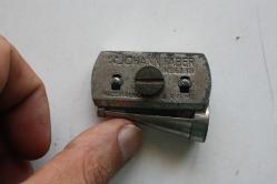VİNTAGE JOHANN FABER NO 6738 DRGM KALEMTIRAŞ / TIRAŞ BIÇAĞI     DETAYLAR RESIMLERDE  (YENİ RAF TENEKE KUTU