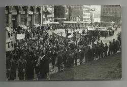 KARAKÖY MEYDANI ÖĞRENCİ YÜRÜYÜŞÜ / İ.T.Ü.TEKNİK OKULU PANKARTLI FOTOĞRAF...