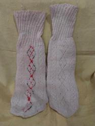 YÜN ÇORAP, EL İŞİ YAPAĞI ÇORAP, KÖK BOYA SÜSLEMELİ.