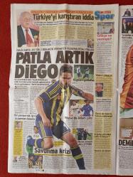 Sözcü Gazetesi 18 Aralık 2014 17 Aralık'ın Dili,Halk Unutmadı,Darbeyi Hırsızlara Yaptık,Hiçbir Saray Yoktur Ki Sarayın Zalimi Olmasın, Türkiye'yi Karıştıran İddia,Patla Artık Diego, Sneijder Resmen Satılık, Demirören Patladı,Pandev'e Göz Kırptı