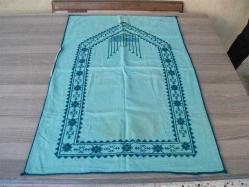 ETAMİN ÜZERİNE KANAVİÇE İŞLEMELİ - NAMAZ SECCADESİ