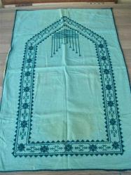 ETAMİN ÜZERİNE KANAVİÇE İŞLEMELİ - NAMAZ SECCADESİ