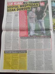 Hürriyet Kelebek Gazetesi - 18 Ekim 2015 - Merve Özbey Fotoğrafı- İzzet Çapa - Şebnem Ferah Amerika Yolcusu -  Cem Yılmaz Twitter'da Güldürmüyor- Yılmaz Güney Memduh Ün'ü Nerede Neden Tokatladı