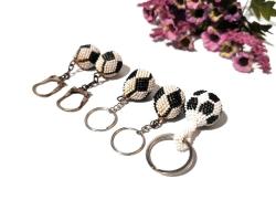 Eski Cam Boncuk Anahtarlık - Siyah Beyaz Top Beşiktaş Anahtarlık 2 Adet Gönderilecek