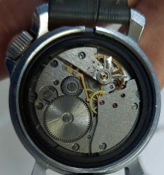 RUSYA BOCTOK (VOSTOK) MARKA KURMALI BAKIMLI MUHTEŞEM ORİJİNAL FÜME-KOYU YEŞİL KADRAN SÜPER KOL SAATİ RRRR1A1 NADİR