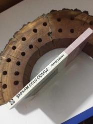 Şapkam Dolu Çiçekle - Denemeler