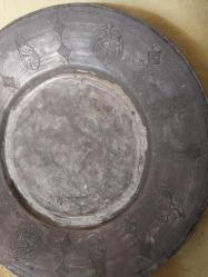 OSMANLI DÖNEMİ ERMENİ USTA İŞİ, YOĞUN SÜSLEMELİ, BÜYÜK BOY BAKIR PİLAVLIK.