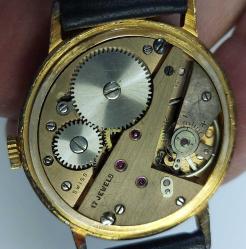 İSVİÇRE ANTİK VIALUX SUPER MARKA KURMALI BAKIMLI MUHTEŞEM ORİJİNAL AÇIK SARI KADRAN SARI AKSAMLAR ALTIN KAPLAMA KOL SAATİ 1K2BBA