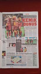 Sözcü Gazetesi 1 Ekim 2012 AKP Tayyip'e Ağlıyor Millet İse Şehitlere Ve Zamlara Ağlıyor, Barzani İdamlık Haşimi Ve Hamas Başköşedeydi, Hedefi 2023'ten 2071'e Çıkardı, Milli Görüş Gömleğini Yeniden Giydi, Kemik 11'e Dönüş, Herkes Gider Aykut Kalır, Trabzon Fırsat Tepti