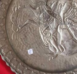 DÖVME BAKIR OĞUZ KAĞAN PORTRESİ,  EL EMEĞİ GÖZ NURU ATLI, SANCAKLI OĞUZ KAĞAN BAKIR DUVAR TABAĞI 60 CM BÜYÜK BOY.