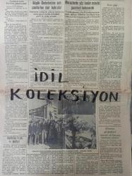 Orijinal Akşam Gazetesi - Newspaper - 14 Teşrinisani 1938 - 14 Kasım 1938 - 14 November 1938 - Gençlik abide önünde and içti - Atatürk'ün kurduğu kudretli ve kuvvetli rejime, inkılâplara daima sadık kalacak - Atatürk'ün naaşları Dolmabahçe'de karayoluyla Sarayburnuna getirilecek - Dün Taksim meydanı insan denizi hâlini almıştı - Türkiye'nin talihi - Büyük Önderimizin son saatlerine dair hatıralar - Merasimde yüz kadar ecnebi gazeteci bulunacak - Ankara'daki Fransız kolonisinin Atatürk'e hürmeti - Hatay büyük bir teessür içinde - Atatürk görülmemiş bir başarıcı şefti - Atatürk'ün eseri bütün dünya icin bir haz ve refah mevzuu olabilir - Atatürk ile İsmet 10 nisan 920 de Akköprü ilerisindeki telaki - Kılıç, fikir kalb ve irade adamı - Atatürk - Türk - yunan dostluğu politikasında Atatürk'ün mesai arkadaşı - Atatürk'ün naaşları - Atatürkün eseri son derece saglamdir - Kanzuk Meyva Tuzu reklamı - Osram-D ampulleri - Neokalmina ilaç reklamı - Biogenine ilaç reklamı - Sefalin ilaç reklamı -
