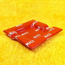 VINTAGE FRANSA NICE HATIRASI KIRMIZI RENKLİ CAM KÜL TABLASI