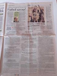 Cumhuriyet Gazetesi - 16 Ekim 2008 - Michel Platini'den İlginç Mektup - Büyük Ozan Fazıl Hüsnü Dağlarca'yı Yitirdik - Milli Takım Kaleciyi Geçemedi - İlhan Selçuk'tan Savcıya Dava - Engin Çeber Her Yerde Dövülmüş