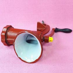 VINTAGE KIRMIZI RENKLİ DEMİRDÖKÜM No: 10 MANUEL ET KIYMA MAKİNESİ MADE IN ROMANIA