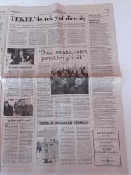 Cumhuriyet Gazetesi - 12 Şubat 2010 - Galatasaray'da Yeni Kurban Arda Turan - Tekel İşçilerinin Direnişi - İran'da İslam Devriminin Yıldönümünde Gösteriler - Münevver Karabulut Davası Gergin Başladı - Orgeneral İlker Başbuğ'dan Denizcilere Moral - Kanser Aşısında Umut - Uğur Şahin - Özlem Türeci