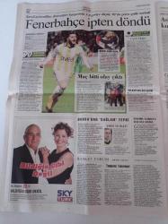 Cumhuriyet Gazetesi - 12 Şubat 2010 - Galatasaray'da Yeni Kurban Arda Turan - Tekel İşçilerinin Direnişi - İran'da İslam Devriminin Yıldönümünde Gösteriler - Münevver Karabulut Davası Gergin Başladı - Orgeneral İlker Başbuğ'dan Denizcilere Moral - Kanser Aşısında Umut - Uğur Şahin - Özlem Türeci