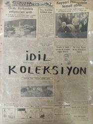 Orijinal Son Posta Gazetesi - Newspaper - 23 Birincikanun 1938 - 23 Ekim 1938 - 23 October 1938 - İtalya Fransa'ya karşı kati vaziyet aldı - Suriye'de hükümeti devirmek için gizli bir cemiyet kuruldu - İngiltere'nin müdafaası - Yugoslavya ile Macaristan bir blok teşkil edeceklermiş - Karabük'te ilk fabrika Mart'ta işlemeye başlıyacak - Okmeydanı cinayeti yeni bir safhaya girdi - Kayseri Halk evinin temeli atıldı - Yeniden bir posta havale memurunun ihtilası meydana çıkarıldı - Cemil Topuzlu - Atatürk'ün Hatıratı - Vediken Vakası - Katrin Hepburn - Neokürin ilaç reklamı - Denizaltıların büyük harbte gösterdikleri en büyük muvaffakiyet - Gripin ilaç reklamı - Ankara radyosu - İzmitte grup birincilik maçları sona erdi - Gripin ilaç reklamı - Pektorin ilaç reklamı - Kanzuk ilaç reklamı -