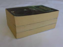 Yüzüklerin Efendisi 3 Kitap Takım -Yüzük Kardeşliği (4.Baskı 1999) -Yüzüklerin Efendisi İki Kule (1.Baskı 1996) -Yüzüklerin Efendisi Kralın Dönüşü (1.Baskı 1996)