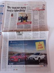 Cumhuriyet Gazetesi - 25 Eylül 2016 - Galatasaray'lı Taraftarlar Beşiktaş Maçına Dursun Özbek'le Birlikte Geldi - Cumartesi Annelerinin 600. Çığlığı - Laiklik Bildirisine Polis Dayağı - Ressam Elif Uras'ın Sergisi Açıldı - Türkiye'nin Çöp Krizi- 2 Milyon Halepli Susuz - Musa Anter