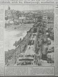 Tıpkı Basım - Cumhuriyet Gazetesi - Newspaper - 20 İkinciteşrin 1938 - 20 Kasım 1938 - 20 November 1938 - İstanbul'un Atatürke Vedası - Atatürkden ayrılış - Bütün şehir büyük ölünün geçeceği yolları dökülmüştü; Ebedi şef yüz binlerce hıçkırık sesi ve bir gözyaşı seli içinde bizi yetim bırakarak artık hiç dönmeyeceği, seyahatine çıktı -