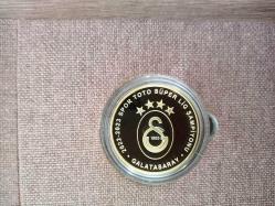 Galatasaray 23.Şampiyonluk Gümüş Üzeri Altın kaplama Hatıra Parası FOTOĞRAFTA GÖRÜLEN PARA GÖNDERİLECEKTİR. (Sertifika Numarası Farklı Gönderilecektir) (L-60)