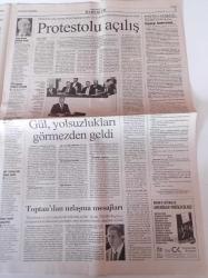 Cumhuriyet Gazetesi - 2 Ekim 2008 - UEFA'da  Üç Koldan - Aziz Yıldırım - Lady Diana- Zülfü Livaneli Ve Mikis Thedorakis 21 Yıl Sonra Aynı Sahnede - Metin And Yaşamını Yitirdi - Recep Tayyip Erdoğan'dan Deniz Baykal'a Ret -  Altınova'da Gerginlik Sürüyor