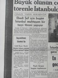 Tıpkı Basım - Dev Boy Fotokopi Kağıdında - Ulus Gazetesi - Newspaper - 19 Sonteşrin 1938 - 19 Kasım 1938 - 19 November 1938 - Büyük ölünün cenazesi bugün törenle İstanbuldan kaldırılıyor - Ebedî şef için bugün İstanbul muhteşem bir teşyi töreni yapılıyor - Başvekilimiz İstanbul'da - İzdiham yüzünden doğan facia - İstanbul'daki tazim geçidine dün gece saat 24 de nihayet verildi - En az 10.000 kişi evelki geceyi sokakta geçirmişti -