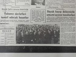 Tıpkı Basım - Dev Boy Fotokopi Kağıdında - Ulus Gazetesi - Newspaper - 16 Sonteşrin 1938 - 16 Kasım 1938 - 16 November 1938 - Milli cenaze töreni başlıyor - Bütün İstanbul halkı bugün Dolmabahçe'de büyük ölünün Katafalkı önünden huşu ve tazimle geçecek - Celâl Bayar hükümetine tam itimadını bildirdi - Partiye gelen binlerce Telgraf - Altı yüksek rütbeli subay kılıçlarını çekerek nöbet bekleyecekler - Başvekilimizin Üniversitelilere teşekkürleri - Büyük kayıp dolayısıyla umumî acının tezahürleri - Yabancı devletleri temsil edecek heyetler -