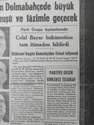 Tıpkı Basım - Dev Boy Fotokopi Kağıdında - Ulus Gazetesi - Newspaper - 16 Sonteşrin 1938 - 16 Kasım 1938 - 16 November 1938 - Milli cenaze töreni başlıyor - Bütün İstanbul halkı bugün Dolmabahçe'de büyük ölünün Katafalkı önünden huşu ve tazimle geçecek - Celâl Bayar hükümetine tam itimadını bildirdi - Partiye gelen binlerce Telgraf - Altı yüksek rütbeli subay kılıçlarını çekerek nöbet bekleyecekler - Başvekilimizin Üniversitelilere teşekkürleri - Büyük kayıp dolayısıyla umumî acının tezahürleri - Yabancı devletleri temsil edecek heyetler -