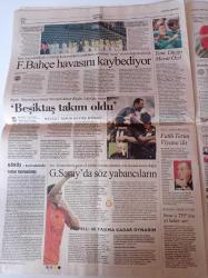 Cumhuriyet Gazetesi - 23 Eylül 2008 - Beşiktaş Genel Menajeri Sinan Engin- Yeni Diego Mesut Özil - Fatih Terim Viyana'da - Hayat Kurtaran HPV Testi -Angela Merkel - Türkiye Krizi Bekliyor - Hadi Çaman'ı Yitirdik