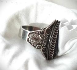 GÜMÜŞ YILDIZ TAŞLI BADEM YÜZÜK 20 NUMARA