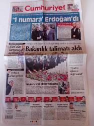 Cumhuriyet Gazetesi - 25 Ocak 2015 - Masa Tenisinde Fenerbahçe Finalde - Atletico Madrid - Dirk Kuyt - Dijital Van Gogh - Adım Adım Cervantes- SYRİZA Solladı Geliyor - 17 Aralık Savcısı Celal Kara- Bilal Erdoğan - Selahattin Demirtaş - Recep Tayyip Erdoğan