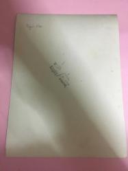 YEŞİLÇAM OYUNCUSU FİGEN HAN'IN ORİJİNAL BÜYÜK BOY FOTOĞRAFI - 24 x 18 cm EBADINDA - FİGEN HAN BİR FİLM SAHNESİNDE ELİNDE TABANCA TUTARKEN ÇEKİLMİŞ BİR KARE... ÖZEL ARŞİV