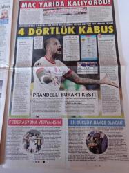 Cumhuriyet Gazetesi - 5 Kasım 2014 - Futbolcu Deniz Naki'ye Faşist Saldırı - Felipe Melo - Yeni Havalimanı - Yırtıcı Kuşların Çığlığı - Greenpeace'ten Akkuyu Çağrısı - Deniz Gezmiş'in Kardeşi Hamdi Gezmiş 40 Sene Sonra Konuştu - Gezi Direnişi
