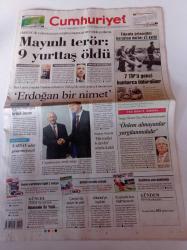Cumhuriyet Gazetesi - 17 Eylül 2010 - Tanjevic Devam Dedi - Halterde Madalya Avı Başlıyor - Guus Hiddink Arda Turan Büyük Bir Oyuncu - Kuzey Buz Denizi Yok Oluşa 20 Var - Yargıç Garzon'dan Hrant Dink Davası Yorumu - İran Cumhurbaşkanı Yardımcısı Rahimi Erdoğan Bir Nimet - 7 Türkiye İşçi Partili Genci Hunharca Öldürdüler