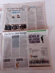 Cumhuriyet Gazetesi - 20 Şubat 2015 - Galatasaray Başkanı Duygun Yarsuvat' Kadıköy'e Gitmek İstiyorum - Trabzonspor Avrupa'da Dağıldı - Feyenordlular Romayı Yaktı - Aldatma Rekoru Tayland'ın- Dirençli Bakteri Öldürdü - Bin Yıllık Batık Hazine - Mit'te 4 Kişilik Tezgah - Etekli Kızlara Taciz Tehdidi - Süleyman Şah'a Kıskaç