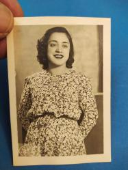 KRT106----- STÜDYO FOTOĞRAFI GENÇ HANIM