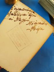 KRT107----- STÜDYO FOTOĞRAFI İNCİLİ GENÇ HANIM