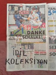 Sözcü Gazetesi 12 Aralık 2018 Sözcü'nün FETÖ Çamuru Atılan İki Yazarı Böyle Haykırdı: Reddediyoruz,CHP'li Özel Feto İle Aynı Kareye Giren AKP'lilerin Fotosunu Gösterdi,Danke Schalke,Fatih Terim,Yanal'ın 5 Derdi,Sezer'e Şampiyonluk Sözü,Ozan'a Karşılık Tolgay ve Babel