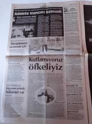 Cumhuriyet Gazetesi - 15 Mart 2013 - Potada Yüzde Yüz Efes - Yıldırım Demirören'den Kartal'a Dava - Aziz Yıldırım'a 21 Gün Ceza - Tanrı Parçacığı Bulundu Gibi - AKP Anayasanın Değiştirilemez Maddeleri İçin Öneri Hazırlığında - Emniyet Ve Mit Herkesi İzliyorlar