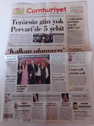 Cumhuriyet Gazetesi - 25 Eylül 2011 - Aziz Yıldırım Şike Değil Çeteyle Suçlanıyorum - Gençlik Ve Spor Bakanı Suat Kılıç - Marsel İlhan Finalde - Bakırçay Nehrinde Zehir Akıyor - Atatürk Kültür Merkezi'nde Kafa Karıştıran Afiş - 18. Uluslararası Altın Koza Filmi Festivali - Onur Ünlü - Ezgi Mola - Putin Medyedev Anlaştı - Zeki Müren'in Karakalem Portreleri- İngiliz Müzisyen Paul Dwyer Aşık Veysel'in Sazını Çaldım