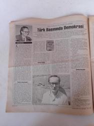 Cumhuriyet Kitap Gazetesi - 27 Temmuz 1995 - Sayı 284 -Behçet Necatigil - Tımarhane Yolculuğu - Tezer Özlü - Marlboro'nun Kovboyu -Bir Hüznün Eteklerinde Selim İleri - Selim İleri Fotoğrafı- Halil Gökhan - Esra Zeynep - Aydın Hatipoğlu - Mustafa Günay - İran'da Soluyor Çiçekler