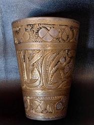 OSMANLI DÖNEMİ ORİJİNAL HİCAZ İŞİ ZEMZEM,  ŞERBET BARDAĞI..ALTIN VERMEY SIVAMA EL  İŞÇİLİĞİNİN ZİRVESİ, GÖRSELİ ÇOK GÜZEL, KOLEKSIYON DEĞERİ YÜKSEK, NADİR BİR ÜRÜNDÜR..