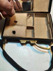 P79------SEYAHAT İÇİN YAPILMIŞ ANTİKA MAKYAJ KUTUSU