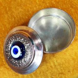 VINTAGE NAZAR BONCUKLU GÜMÜŞ KAPLAMA KAPAKLI YUVARLAK BAKIR KUTU ÇANAK