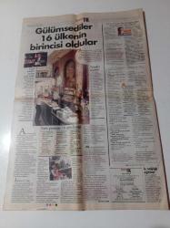 Hürriyet İnsan Kaynakları Gazetesi - 10 Nisan 2005 - Sayı 496- Önce Gazeteci Sonra Guru Malcolm Gladwell Fotoğrafı - Hastane Yöneten Gurme Genel Müdür George Rountree - Procter Gamble Türkiye'nin Genel Müdürü Saffet Karpat - Uluslararası Tarsus Yarı Maratonu - Gülümsüyen Kahveci Gloria Jeans Dünya Birincisi Oldu