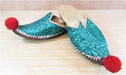 AnTiKa KÖSELE TaBaNLı PONPONLU TeRLİKLeR...